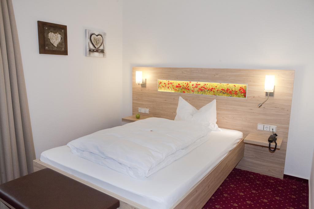 Edelfinger Hof Hotel Bad Mergentheim Værelse billede